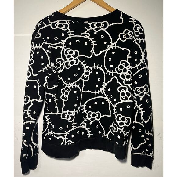 Hello Kitty Disney Sweatshirt Size‎ Medium Rare Black & White Women's Pullover - Picture 2 of 6